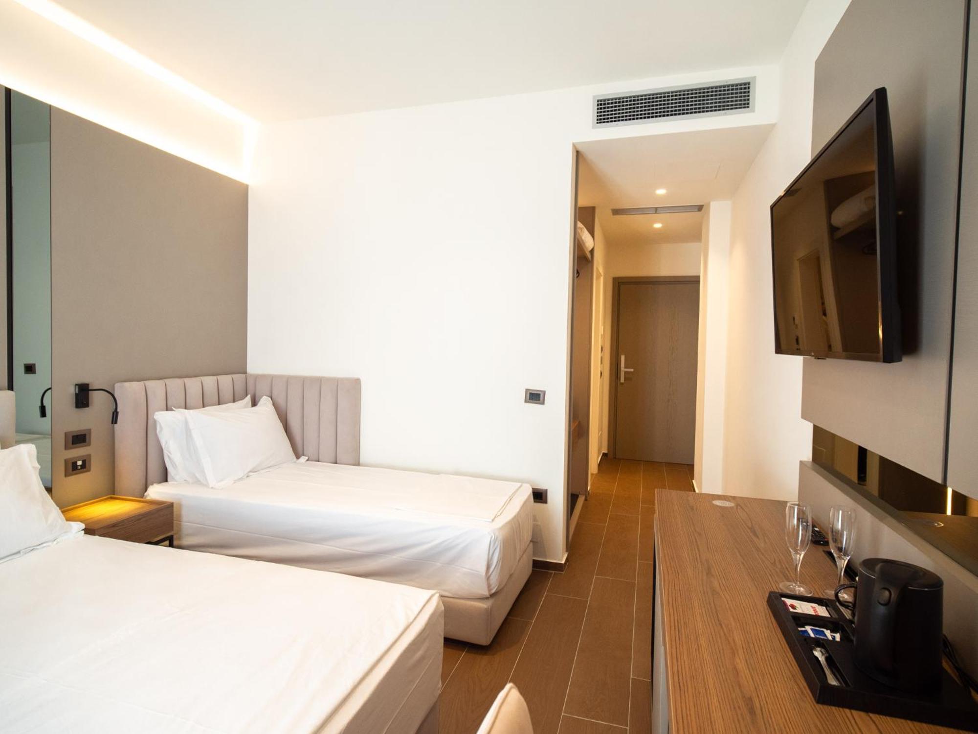 Jost Caravel Hotel Radhime Exterior photo